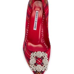 Manolo Blahnik Hangisi